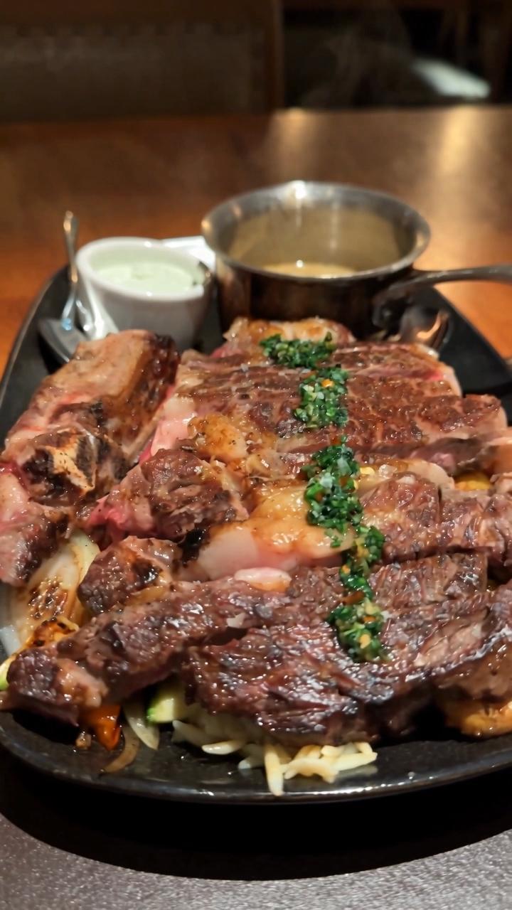 Tomahawk Steak.mov
